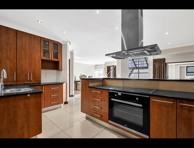 4 BEDROOM HOUSE FOR SALE IN HYDE PARK